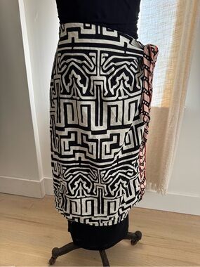 Rachel Zoe Black and White Geometric Dress with Pink Logo Detail